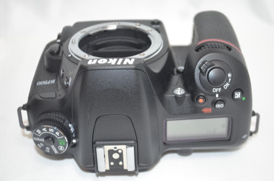 滅多にないシャッター数4400回以下 Nikon D7500☆Wi-Fi搭載