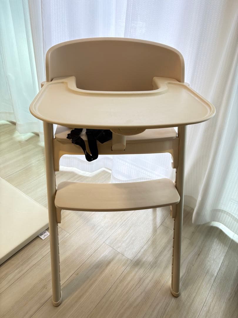 NOVUS 【完売色】beige ベビーハイチェア ベージュ