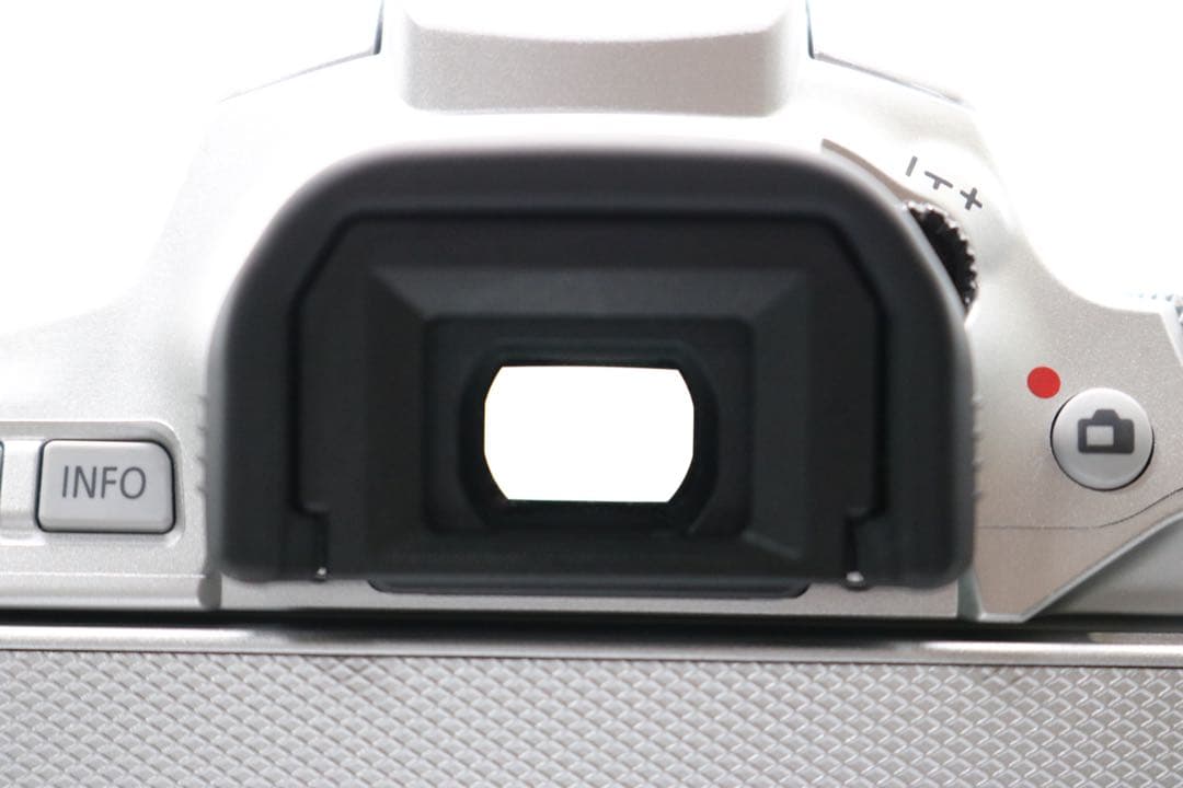 美品 【Canon EOS Kiss X10 レンズセット】 Wi-Fi搭載