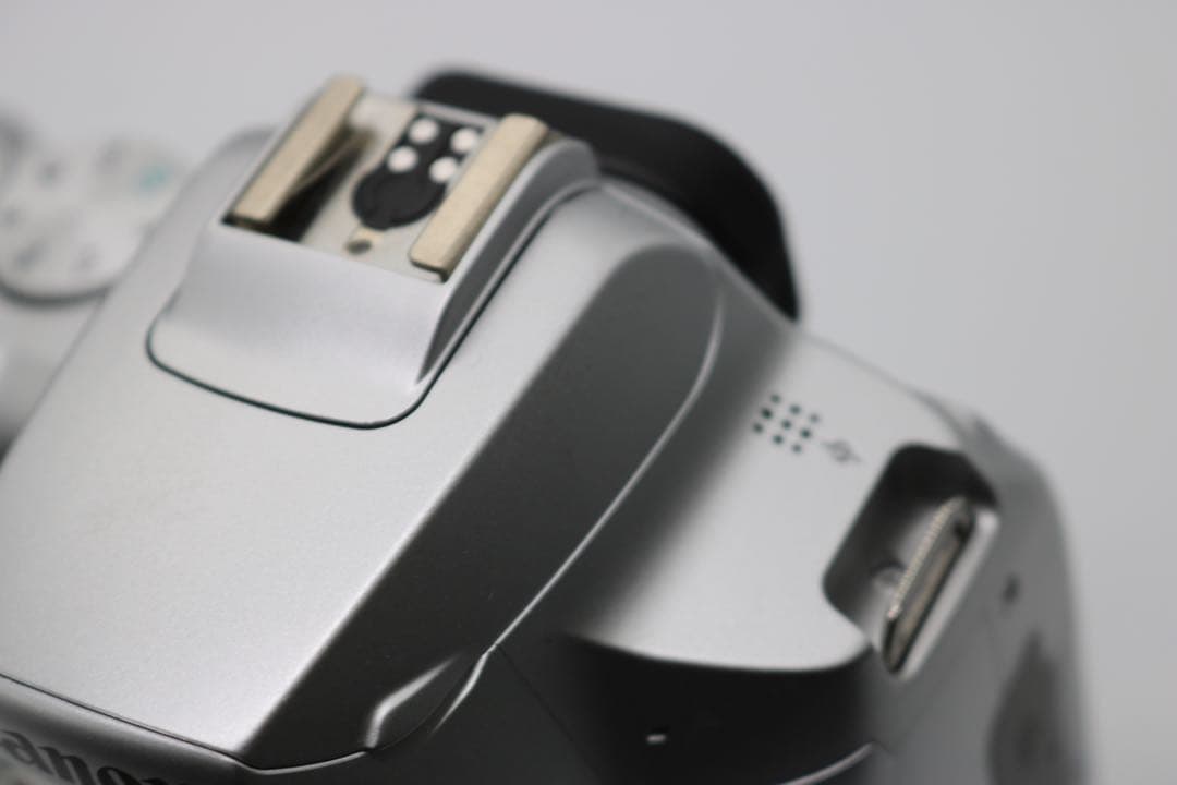 美品 【Canon EOS Kiss X10 レンズセット】 Wi-Fi搭載