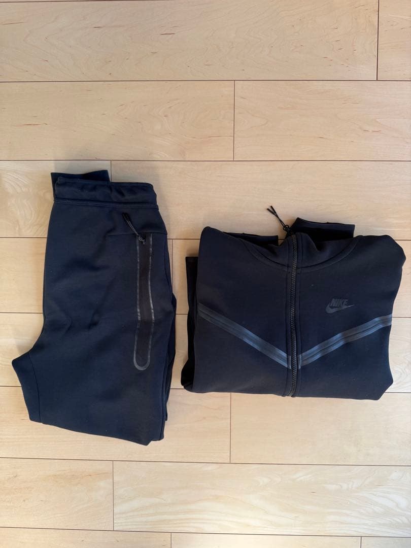 Nike テックフリース　セットアップ　黒