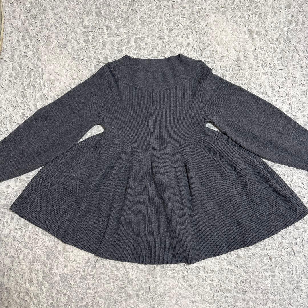 美品　カデュネ 2.3万円　2way オフショル ペプラムニット フレア　洗える