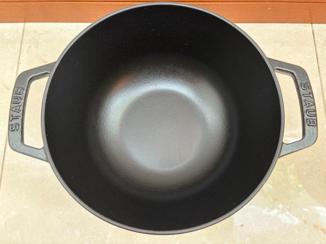 STAUB 鋳鉄製 ブラック ワナベ L 20cm