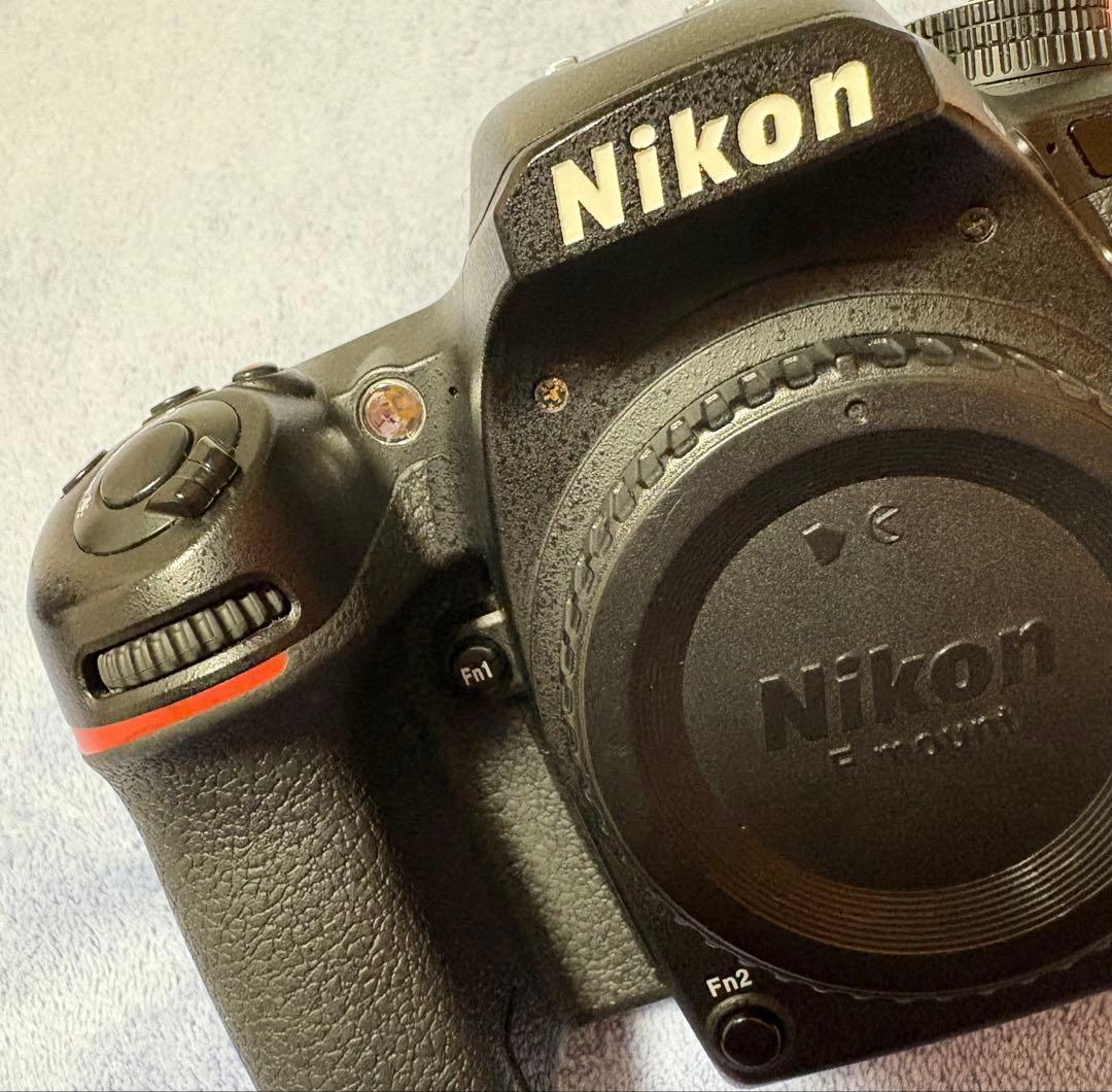 NikonD7500本体 一眼レフ 望遠ズームレンズ