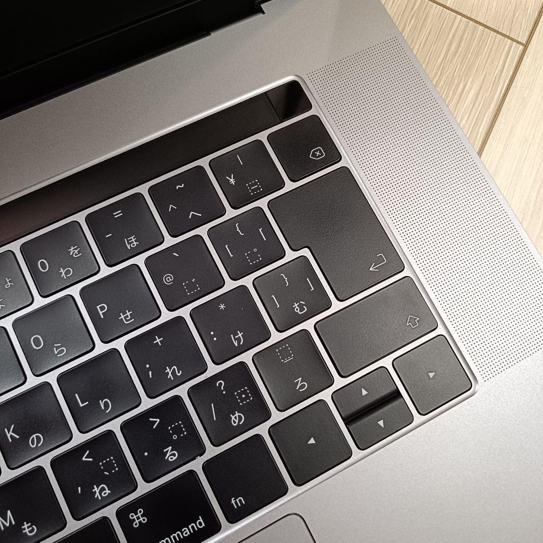 美品 MacBook Pro 15インチ 2017 スペースグレイ Apple