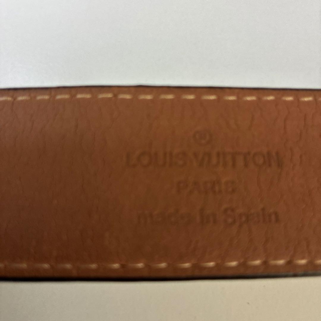 LOUIS VUITTON ブラックレザーベルト