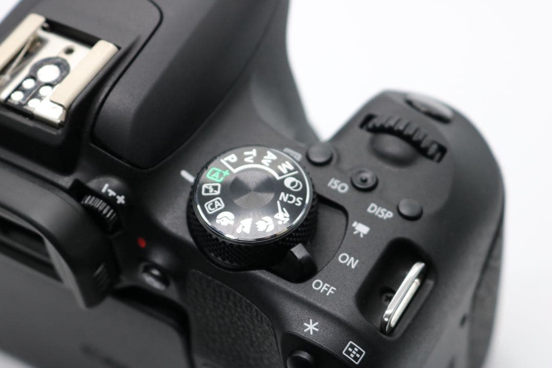 超美品　【Canon EOS Kiss X9i トリプルレンズセット】 安心取引