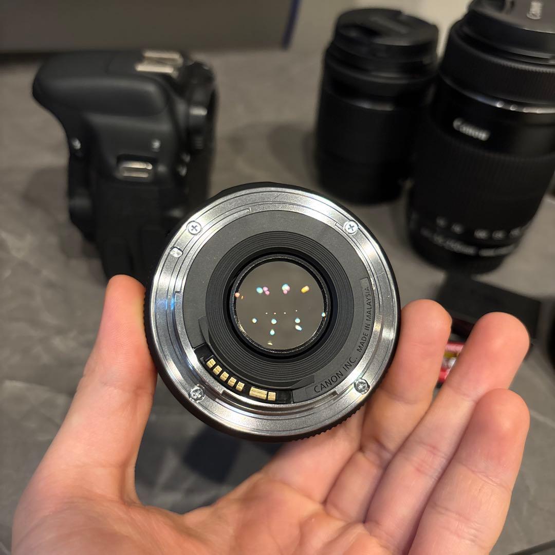 Canon EOS kiss x8i ズームレンズキット、単焦点レンズ