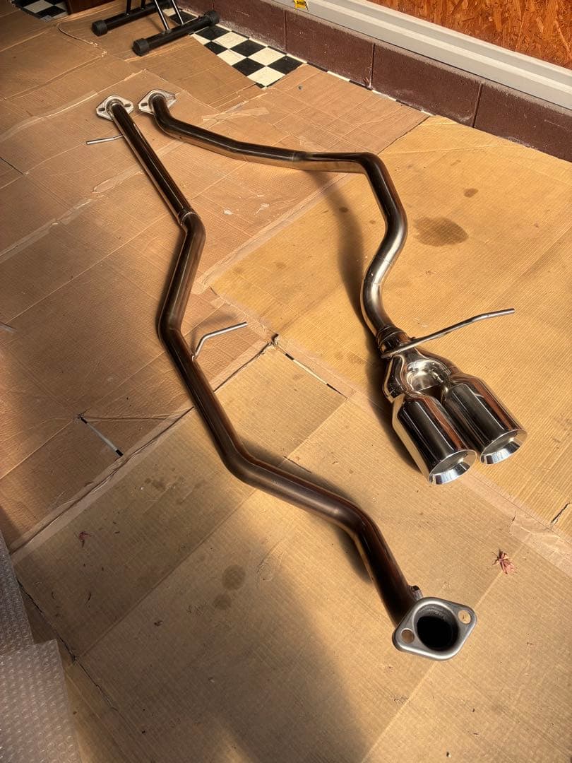 直接引取可・配達は着払い　タントカスタム la600s スリーキャッツマフラー