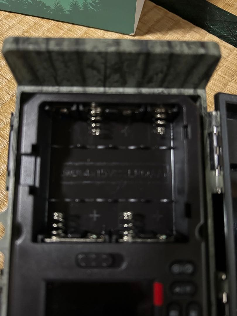 トレイルカメラ　ソーラーパネル　Wi-Fi機能