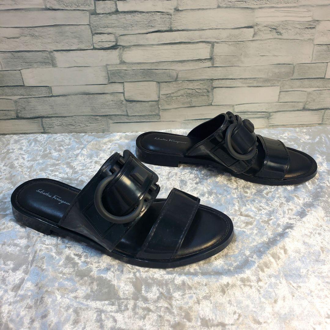 【美品】✨サルヴァトーレフェラガモ 23.5 TARYN サンダル ガンチーニ