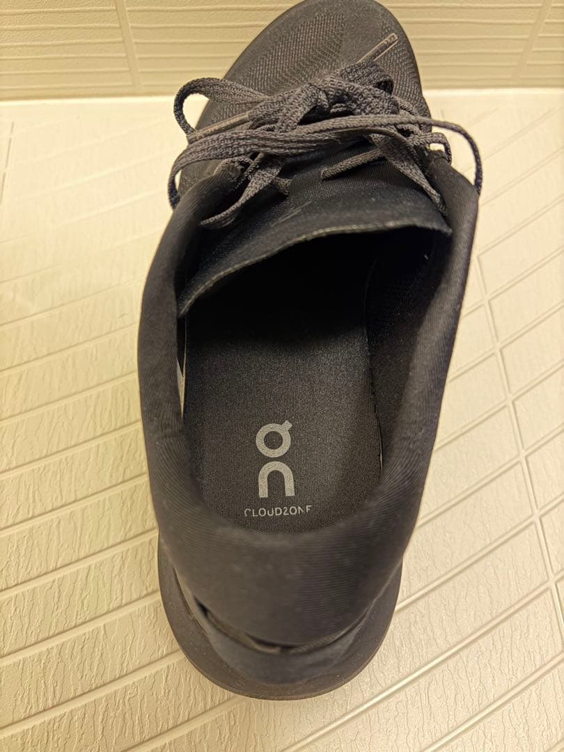 【Onスニーカー】Cloudzone Black | JP 26.5