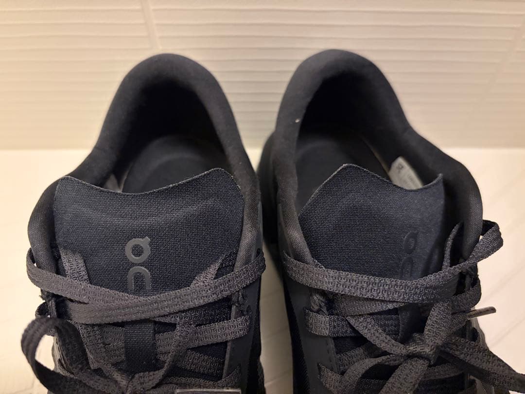 【Onスニーカー】Cloudzone Black | JP 26.5