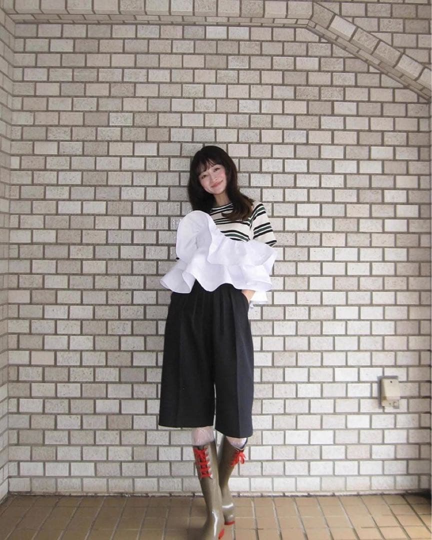 トップス Bibiy. LOLA PEPURAMU TOP