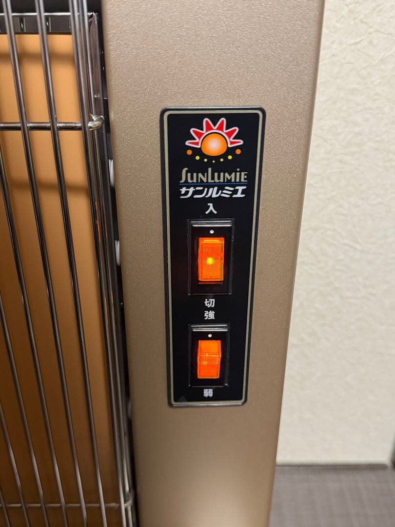 美品　サンルミエ パネルヒーター E800LS 動作確認済み