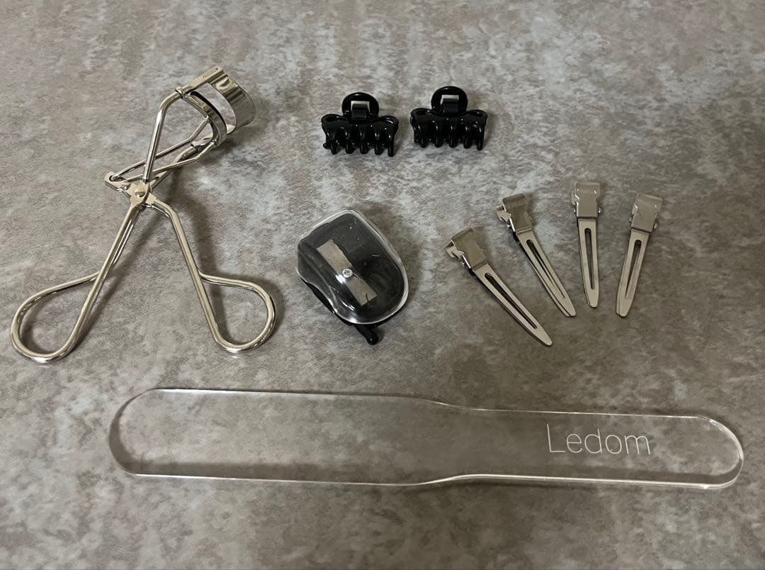 プロ用メイク道具一式　美容学生教材　Ledom