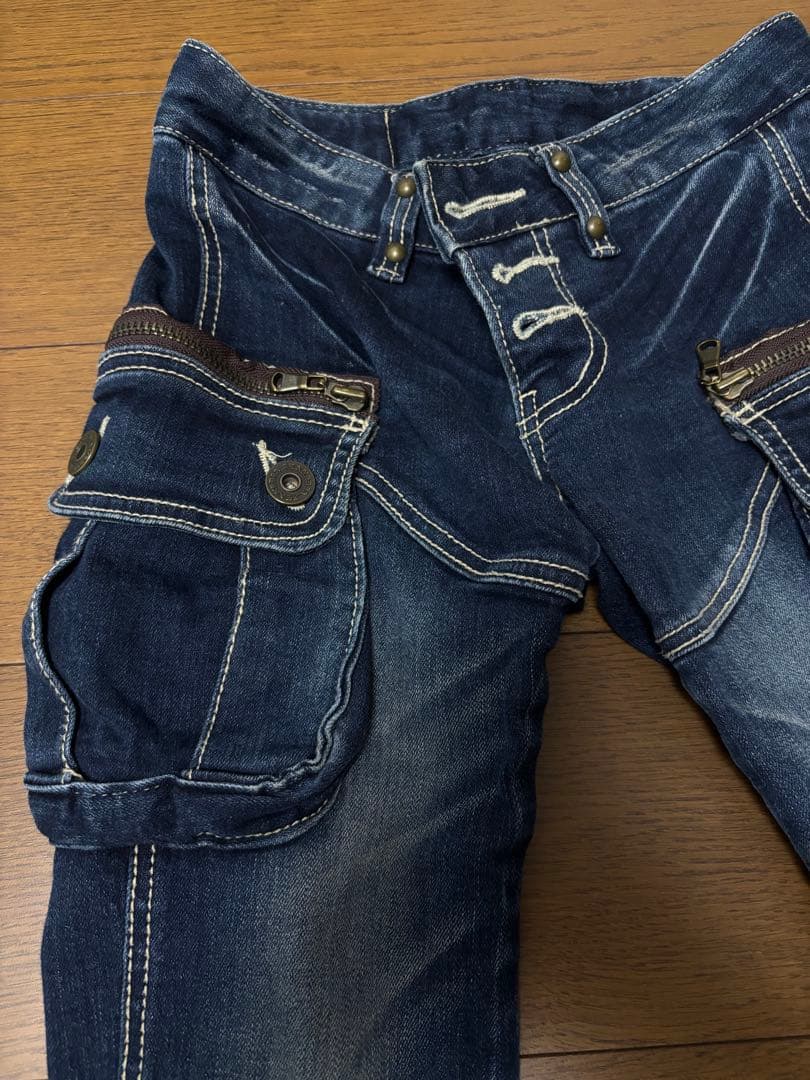 d.i.a ダークブルーフレアパンツ サイドポケット付き