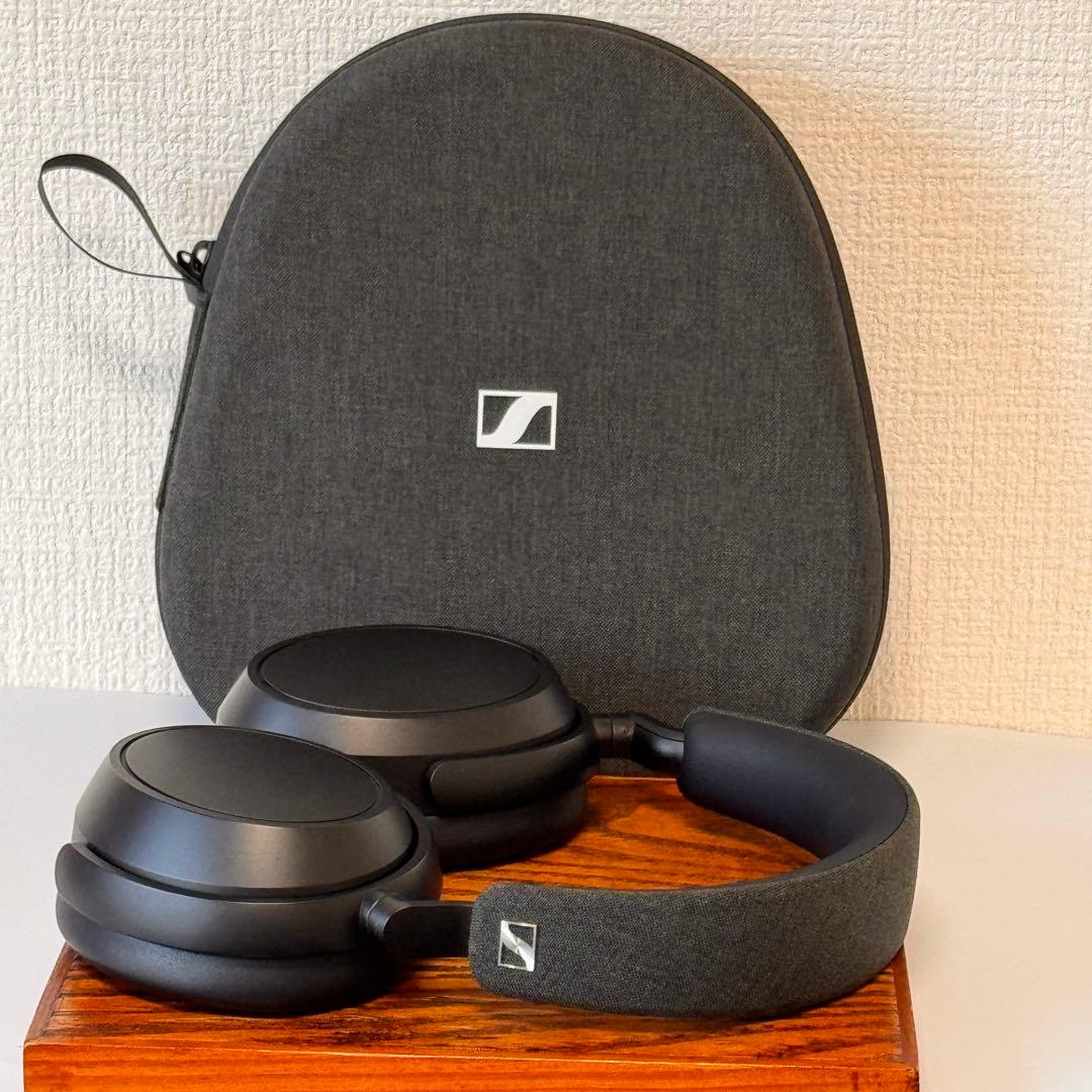 ゼンハイザーのワイヤレスヘッドホンMomentum 4 Wirelessブラック