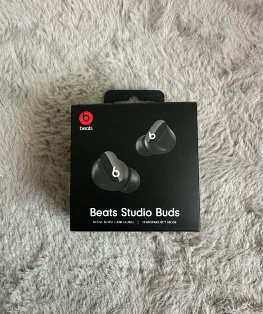 美品Beats Studio Buds