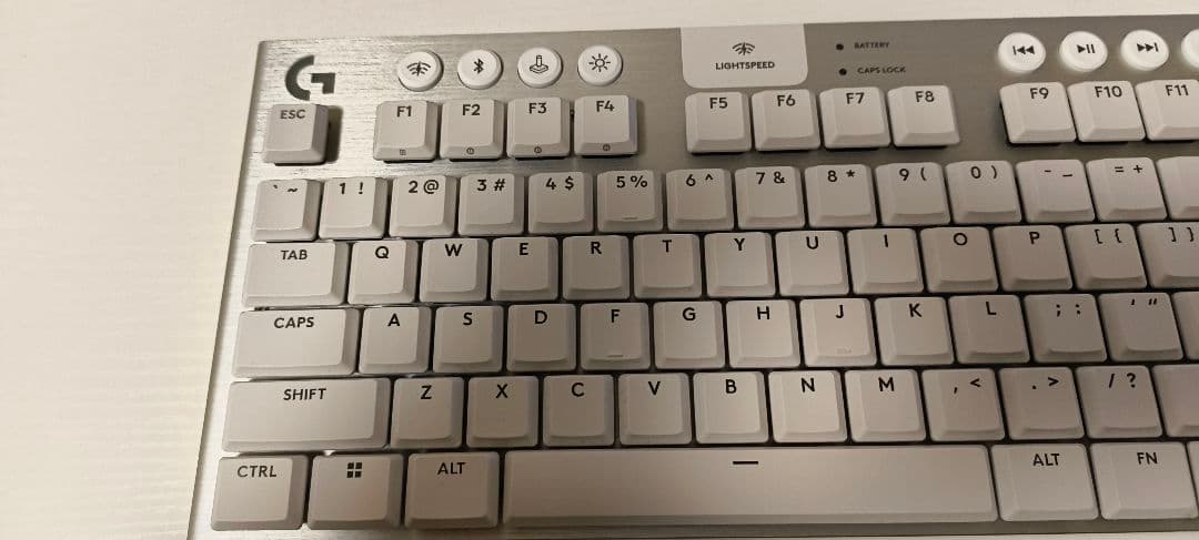 Logicool G915 X US配列　ホワイト