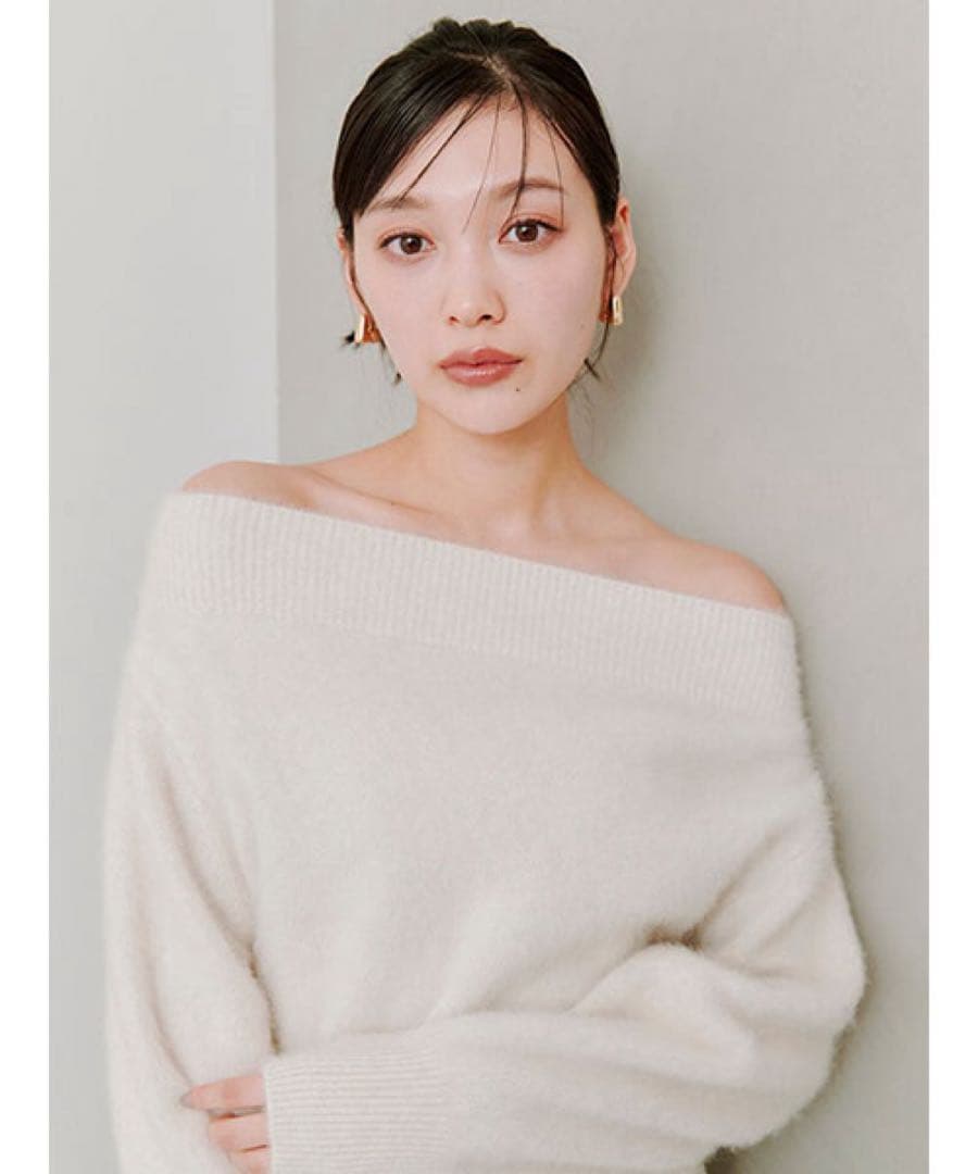 フォックスアルパカオフショルプルオーバー/ アイボリー オフショルダー ニット