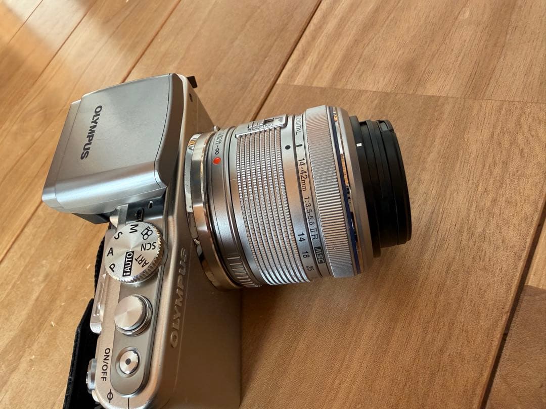 【美品】OLYMPUS 一眼 PEN Lite E-PL5 レンズ キット