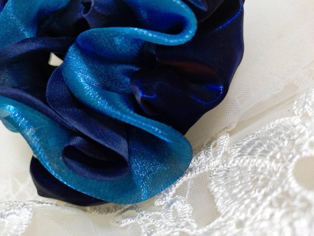 acca アッカ　ビジューシュシュ　リボン　ベージュ　ヘアゴム