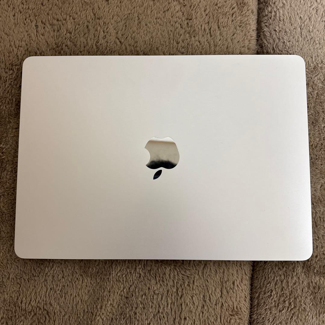 MacBook Air13.6インチM2 8GB 256GB