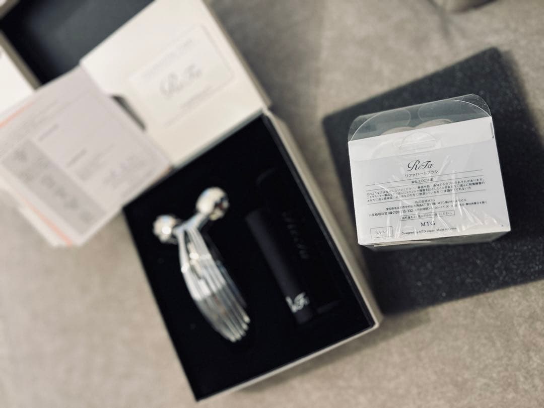 リファ　美顔ローラー&ブラシ