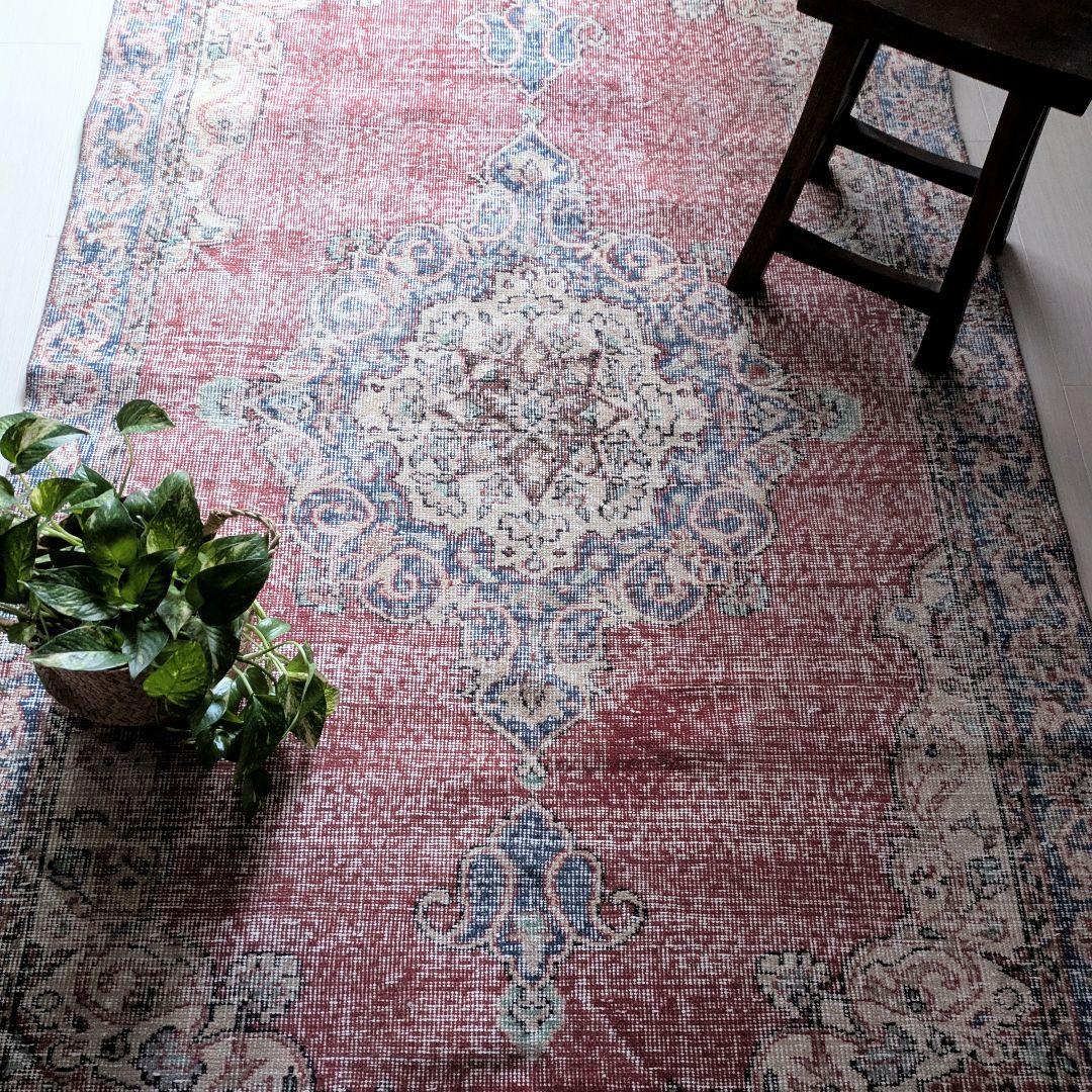 128×221 メダリオンシャビーレッド　トルコヴィンテージラグ