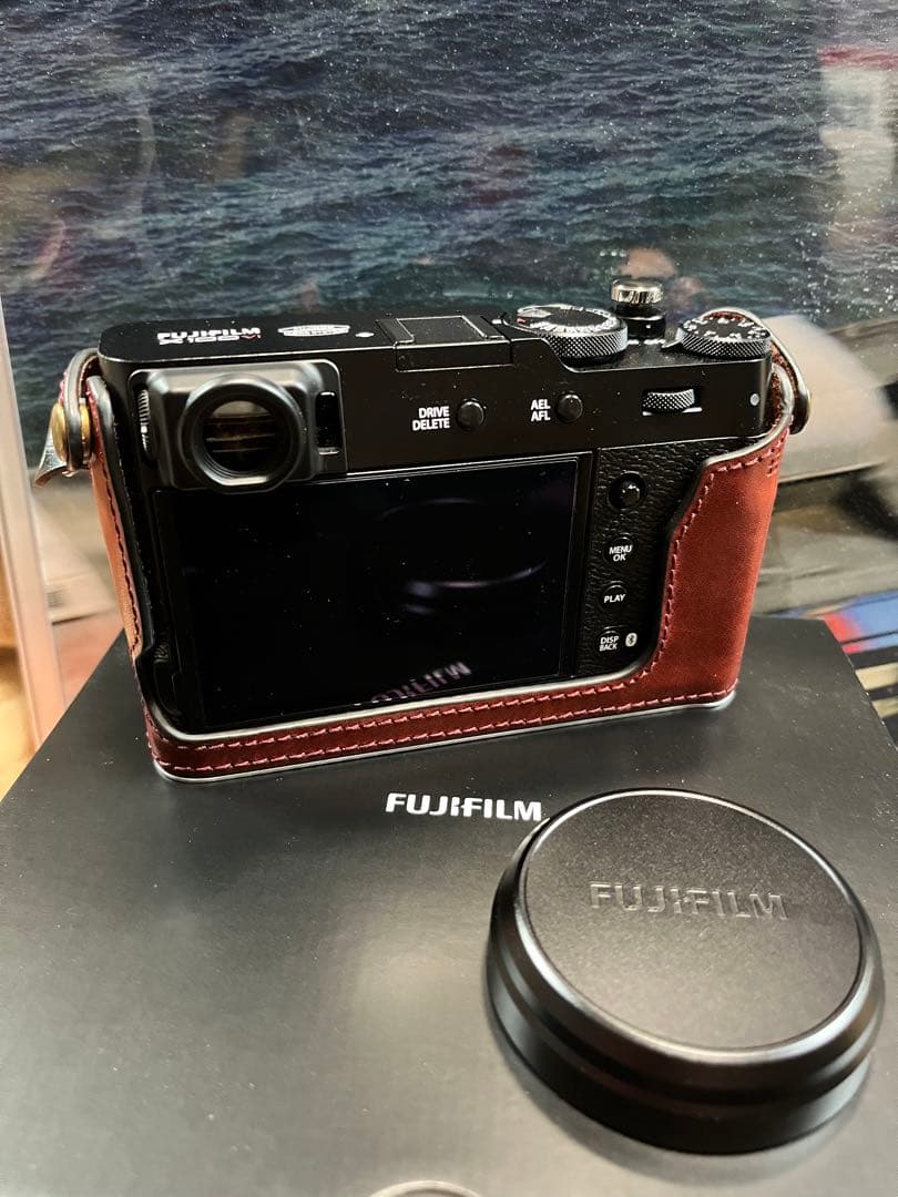 富士フイルムX100VI 付属品多数　1000ショット 保証書　元箱他