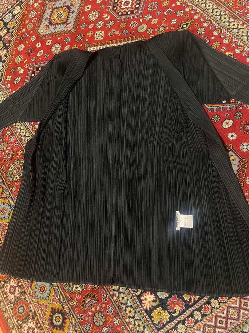 黒Mサイズ　Pleats Please カーディガン