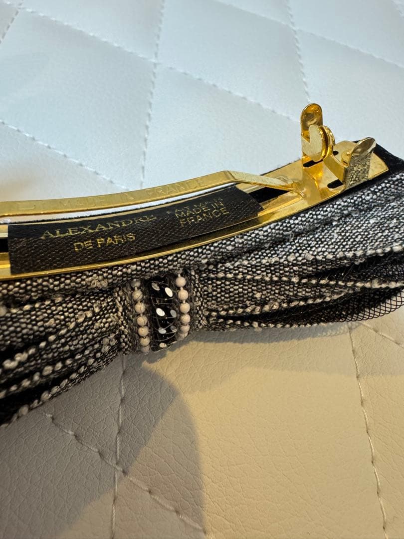 アレクサンドルドゥパリヘアバレッタ　ビジュー×レース×モノトーンデザイン