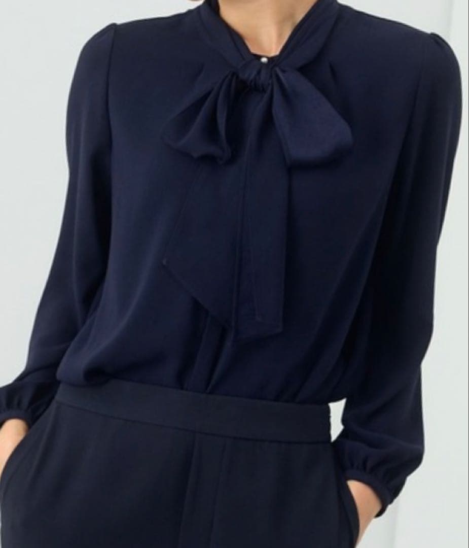 新品タグ付き　ANAYI バックサテンボウタイブラウス　38