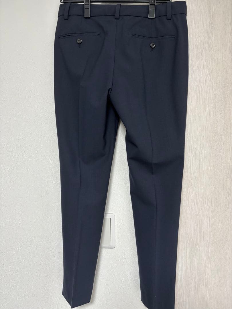 【新古品】Theory ネイビースーツ