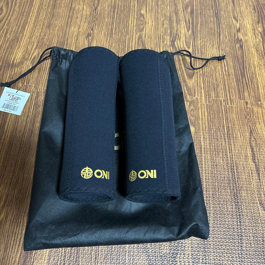 あ*べ様 ONI ニースリーブ　ss級品　sサイズ