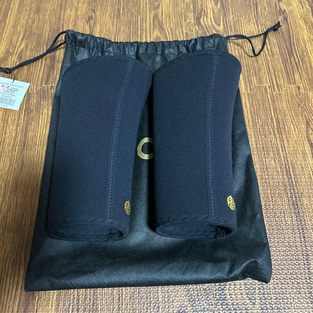 あ*べ様 ONI ニースリーブ　ss級品　sサイズ