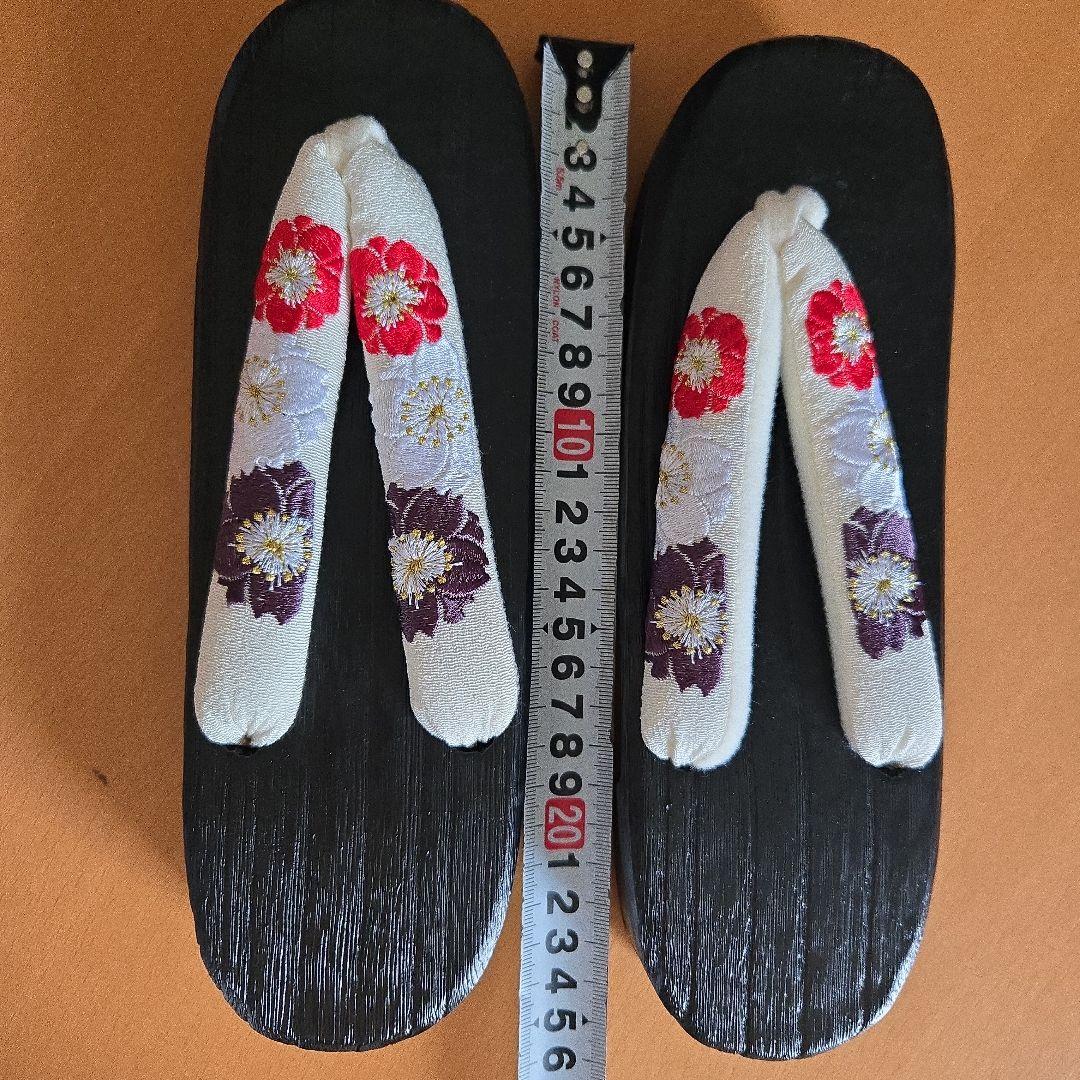 新品　utatane　浴衣　帯　下駄セット　変わり織り浴衣　ベージュ　花柄　菊