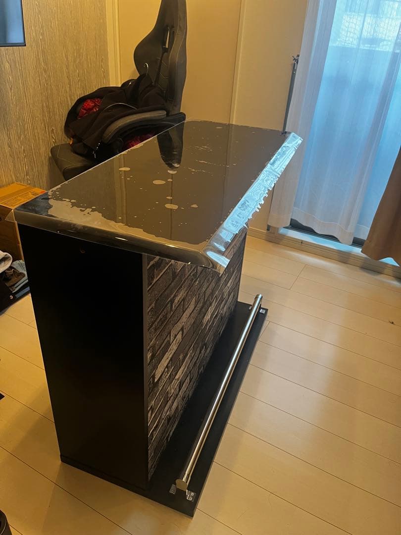 レンガ模様 バーカウンター ガラス天板付き