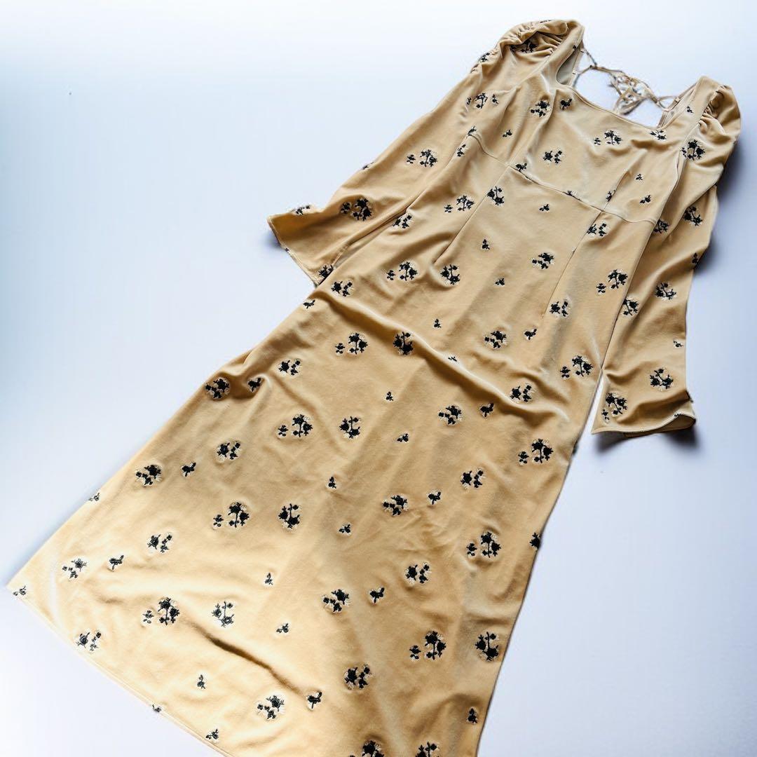 美品　FRAY I.D 完売24AW スクエアネックベロア刺繍OP