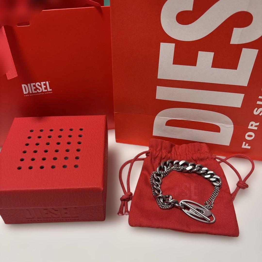 DIESEL シルバー チェーンブレスレット(箱、袋付き)