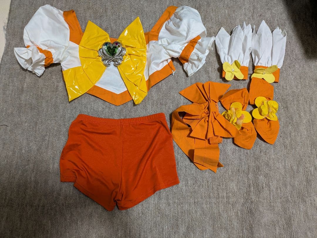 コスプレ衣装 ハートキャッチプリキュア　キュアサンシャインフルセットおもちゃ付き