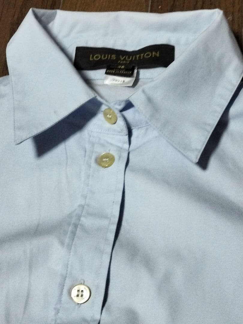 ルイヴィトンLOUIS VUITTON ライトブルー長袖シャツロゴボタンブラウス