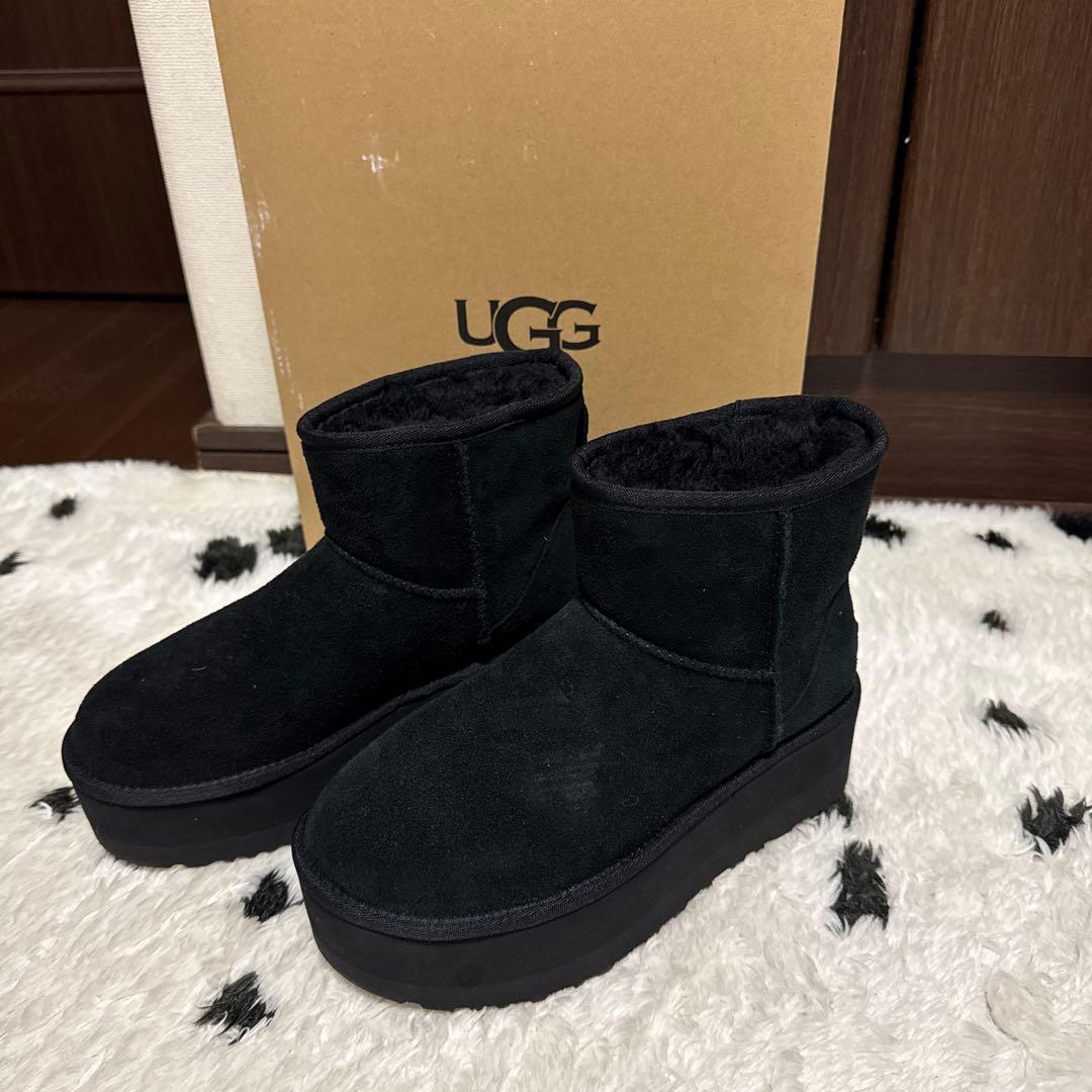 UGG W CLASSIC MINI PLATFORM ブラック 24cm