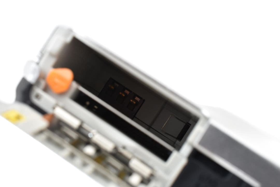 Nikon coolpix S6300 シルバー