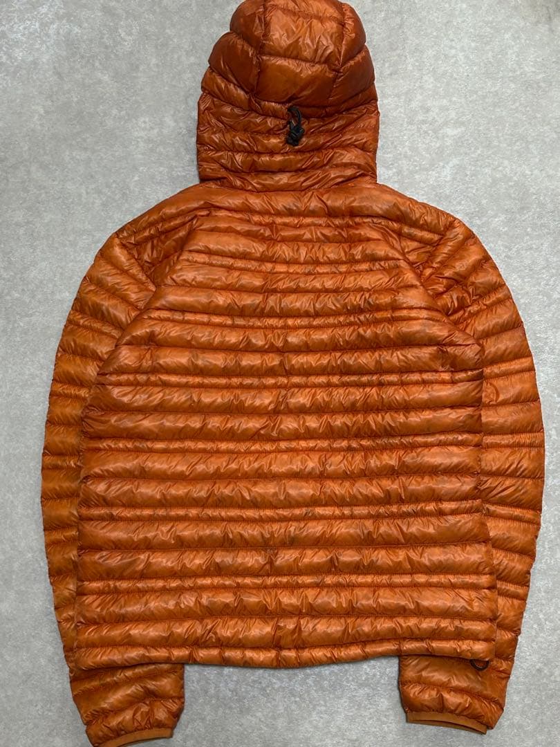 希少 極美品 パタゴニア ウルトラライトダウン フーディ S オレンジ