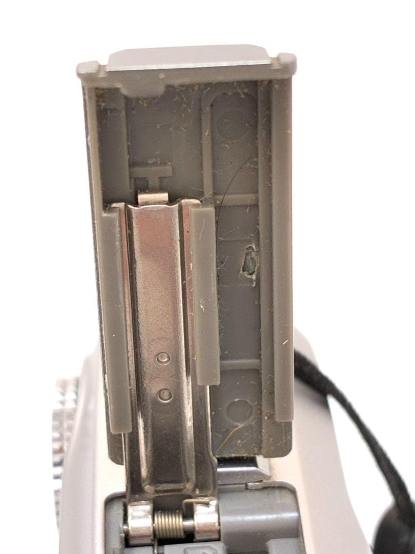 25S11-068 CASIO EX-V8 カシオ 通電OK 付属品付 デジカメ