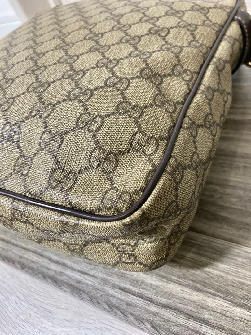 GUCCI ショルダーバッグ　GG スプリーム　PVC レザー　ベージュ