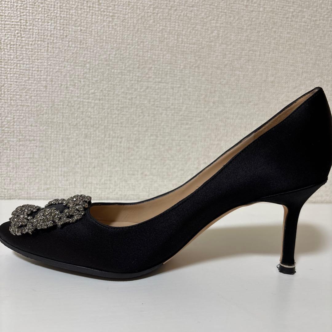 MANOLO BLAHNIK マノロブラニク　ハンギシ　パンプス　サテン
