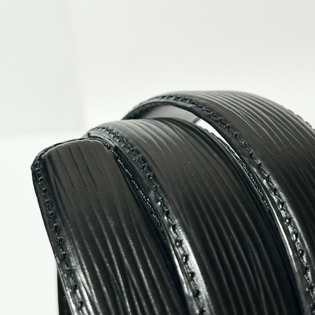 美品 ルイヴィトン ベルト M6832 エピ サンチュール クラシック ブラック